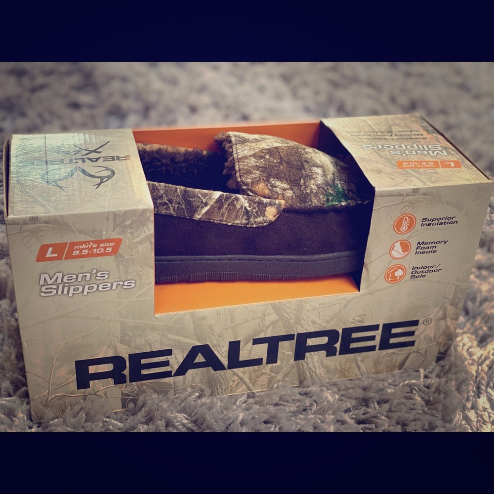 Brand new REALTREE Camo men’s slippers.